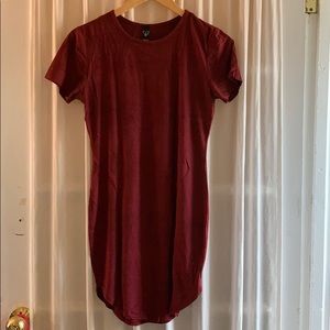 4/$20 Windsor burgundy T-shirt dress